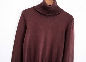 свитер Модный свитер. Размер M - ОГ 78-98 см, плечи 32 см, длина 58 см, рукава 57 см