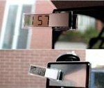 Мини часы в авто на присоске 904738