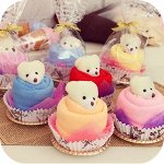 Полотенце - капкейк с игрушкой