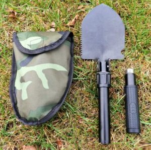 Армейская лопата-компас