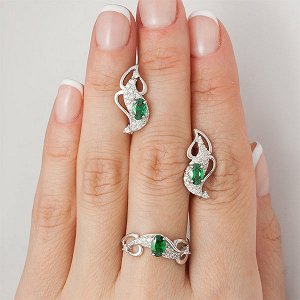 Серебряное кольцо с фианитом зеленого цвета 006