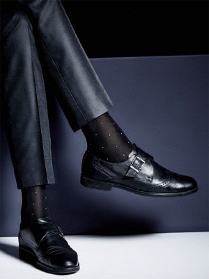 Носки Премиальные мужские носки из мерсеризованного хлопка с цветным узором "точки" (dots) или "галочки" (checks). Пятка и мысок модели усилены, резинка не сползает и не передавливает.

Состав:
Хлопок