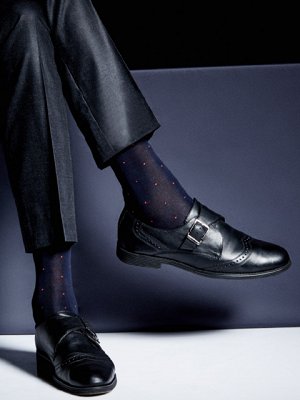 Носки Премиальные мужские носки из мерсеризованного хлопка с цветным узором "точки" (dots) или "галочки" (checks). Пятка и мысок модели усилены, резинка не сползает и не передавливает.

Состав:
Хлопок
