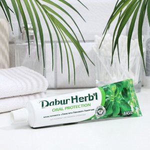 Набор Dabur Herb'l базилик: зубная паста, 150 г + зубная щётка