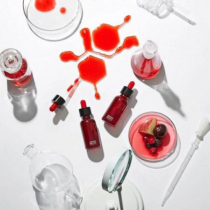 Кровавая пилинг-сыворотка с кислотами Zombie Beauty By SKIN1004 Bloody Peel