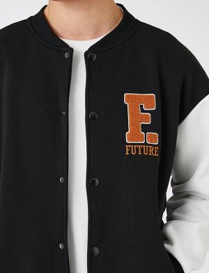 Базовая куртка для колледжа Воротник-бомбер Карман Детальная застежка-кнопка