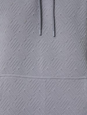 Текстурированная толстовка с капюшоном и карманом Подробно