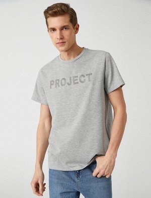 Полосатая футболка с вышивкой