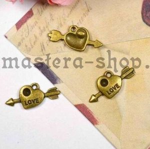 Винтажная подвеска Сердце со стрелой
