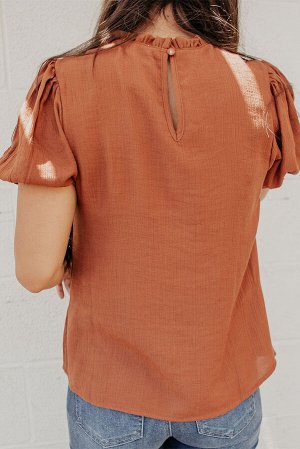 Коричневая блуза с рукавом-фонарик и декором из кроше