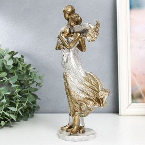 Фигурка полистоун «Влюблённая пара с младенцем», 8x14x27 см