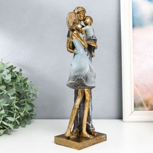 Фигурка полистоун «Семейная пара с сыном», серый, 10x12x32 см