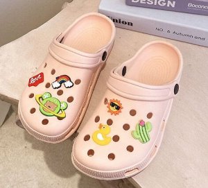 Кроксы с съемной аппликацией, не скользящие легкие, розовый