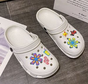 Кроксы с съемной аппликацией, не скользящие легкие, белый