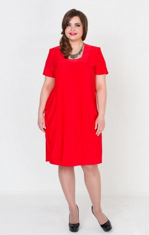 Красный Модное платье средней длины, свободного кроя, короткими рукавами. Фасон модели со складками, которые драпируясь, образуют эффект боковых карманов._

Состав: вискоза 66%, полиэстер 29%, эластан