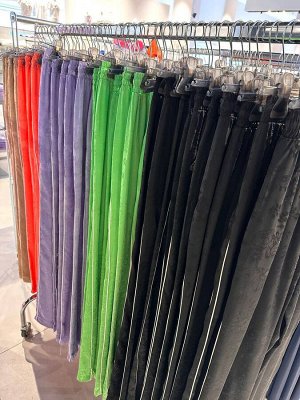брюки несколько вариантов цвета