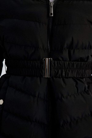 Теплоизолированное водонепроницаемое надувное пальто из искусственного меха с капюшоном
