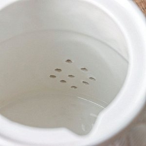 Чайник фарфоровый заварочный Magistro Сrotone, 1,4 л, цвет белый
