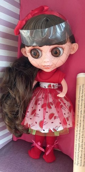Испанская виниловая кукла Биггерс Алисса Вестидо