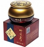 Bergamo Крем для кожи вокруг глаз с экстрактом женьшеня Eye Cream Luxury Yezihu, 30 гр