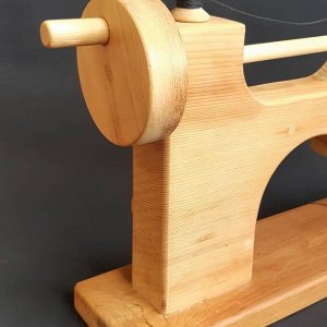 Швейная машинка из дерева