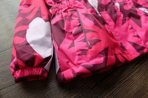 Демисезонная розовая куртка