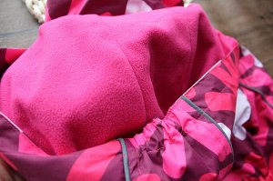 Демисезонная розовая куртка