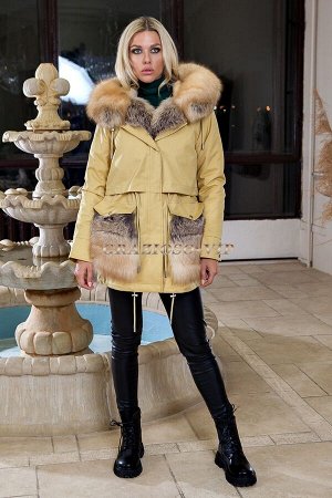 Зимняя модная парка с мехом чернобурки