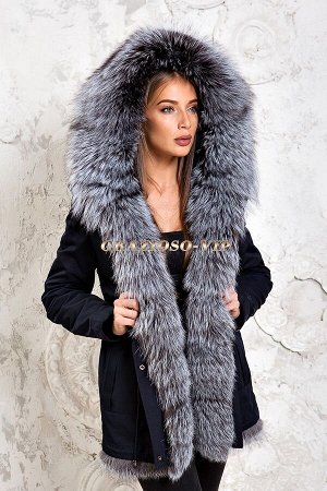 Модная парка с мехом чернобурки