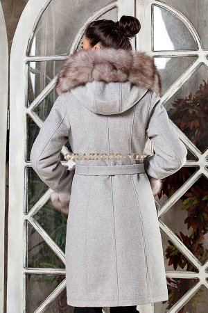 Модная парка- пальто из кашемира и шерсти с отделкой из меха песца