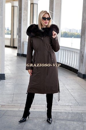 Длинная зимняя парка с мехом песца