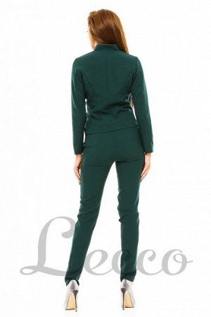 Костюм Материал: креп-наяДлина : пиджак 53 см, брюки: 100 см. (по внутр.шву): 77см Длина рукава по внутр.шву : 42 см.Цвет: зелёный