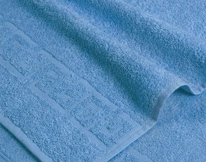 Голубое махровое полотенце
