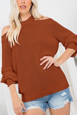 Коричневый вязаный свитер с открытыми плечами и спиной