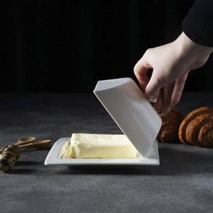 Маслёнка фарфоровая Magistro «Бланш», 16x8 см, цвет белый
