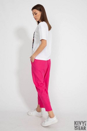 Футболка Футболка Kivviwear 4026/103 белый 
Состав: Хлопок-92%; Эластан-8%;
Сезон: Весна
Рост: 170

Джемпер свободного кроя. Удлиненный рукав, с подворотом. Принт методом термопереноса, цифровая печа
