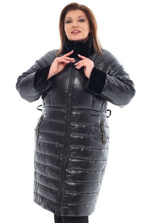 Пальто с меховым воротом и манжетами черное