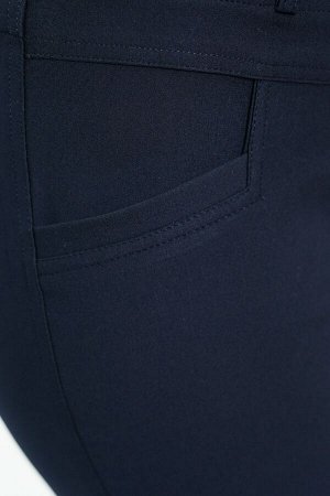 Брюки-3965 Фасон: Брюки
Модель брюк: Зауженные
Материал: Трикотаж
Цвет: Синий
Параметры модели: Рост 173 см, Размер 54

Брюки 7/8 плотные трикотаж синие
Однотонные брюки-стрейч выполнены из плотной 