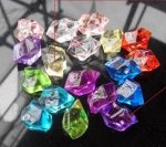 Разноцветные полупрозрачные граненые камни (уп. 10 шт)