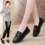 Монохромные лоферы, женские, с металлической фурнитурой, цвет чёрный