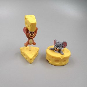Набор фигурок из мультфильмов Том и Джерри (4 видов)
