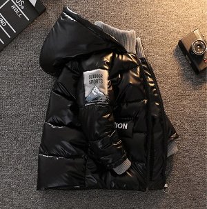Куртка  черная с надписями  на карманах fashion, а на спине boys 90-140р   57ю