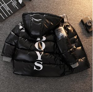 Куртка  черная с надписями  на карманах fashion, а на спине boys 90-140р   57ю