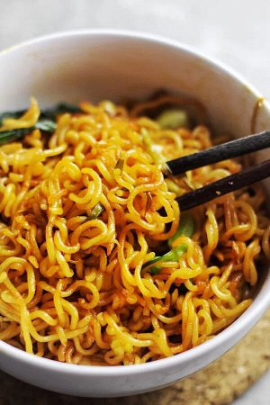 Лапша пшеничная Samyang ХОТ ЧИКЕН РАМЕН КВАТРО ЧИЗ острая со вкусом курицы и сыра, 145 гр. м/у Ю.Корея (BULDAK Quattro Cheese Hot Chicken Flavor Ramen)