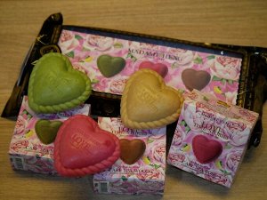 Мадам Хенг подарочный набор мыло Любовь Madame Heng LOVE time stores soap 120g