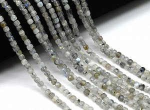 Бусины из лабрадора кубик гр.4мм, 39см, 97 бусин