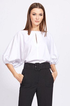 Блуза Блуза EOLA 2256 белый 
Состав: ПЭ-22%; Хлопок-76%; ПУ-2%;
Сезон: Осень-Зима
Рост: 170

Блузка выполнена из блузочной ткани. Блузка О-образного силуэта, длиной до линии бедер. Спереди прорезь в 