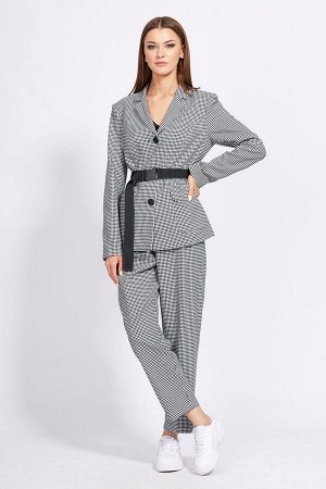 Костюм Костюм EOLA 2276 черно-белая гусиная лапка 
Состав: Костюм: Вискоза-33%; ПЭ-65%; ПУ-2%; Подкладка: ПЭ-100%;
Сезон: Осень-Зима
Рост: 170

Комплект: жакет + брюки. Комплект выполнен из костюмно-