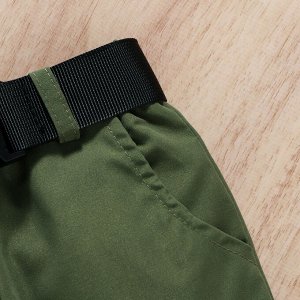 Костюм черная толстовка и зелёные штаны