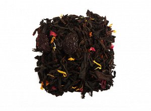 чай Смесь классических сортов чёрного чая, цукаты, лепестки розы и календулы, ароматические масла.
